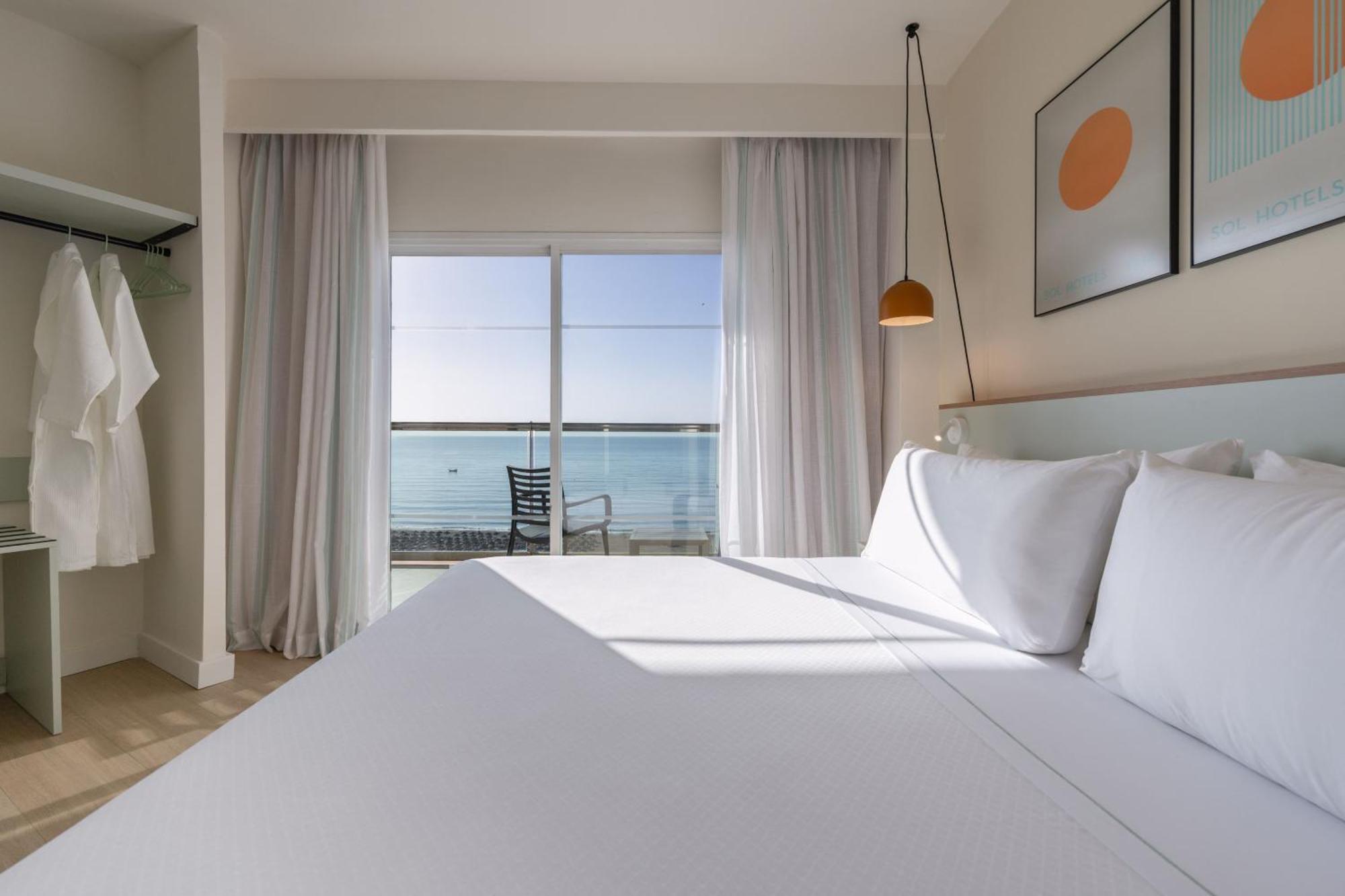 Sol Suite Frontal Sea View
