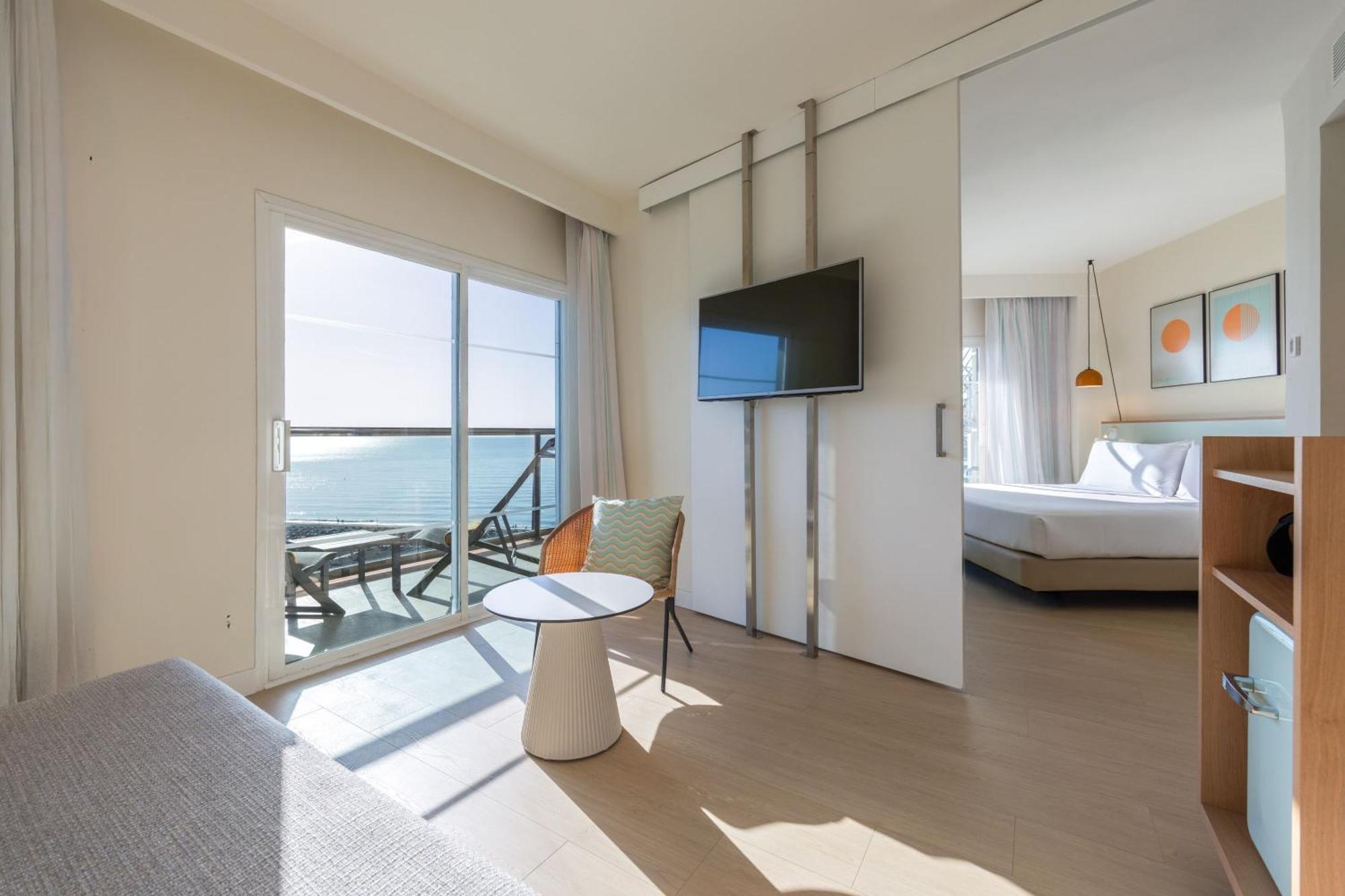 Sol Suite Frontal Sea View