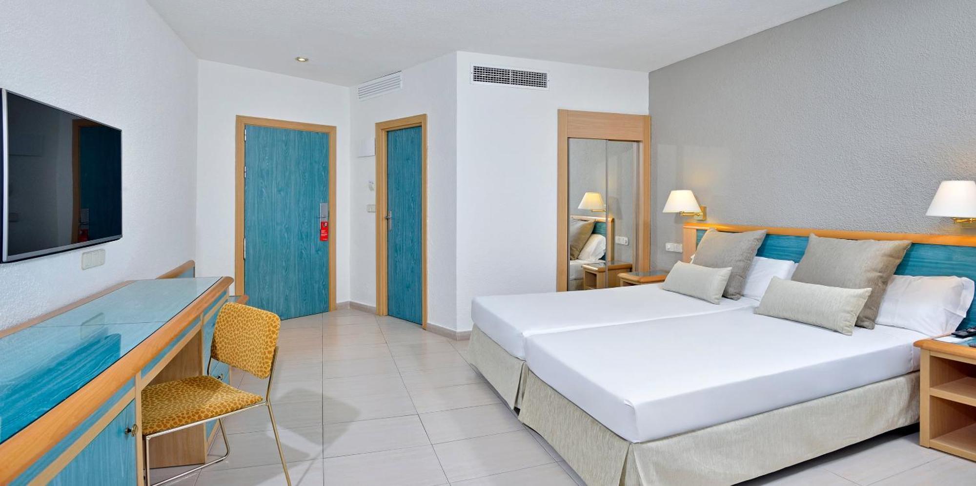 Economy Room